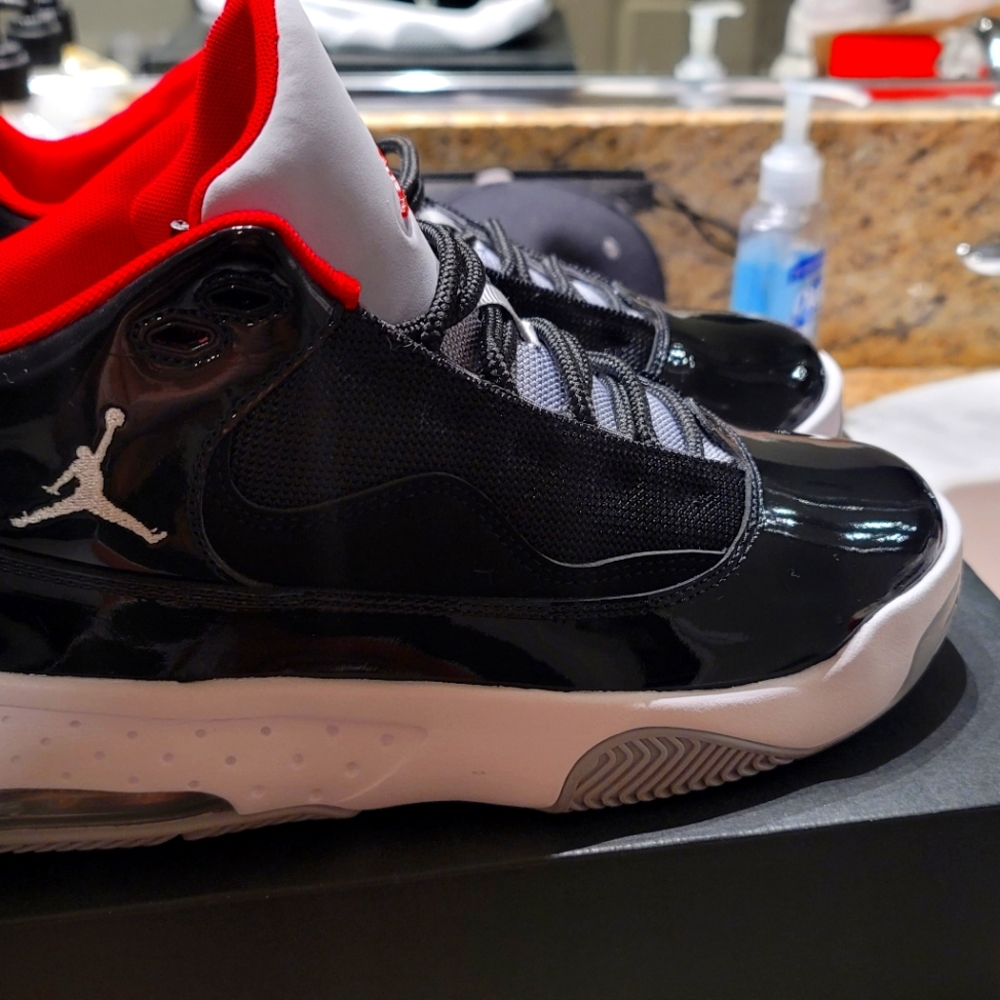 Jordan Aura Max 2